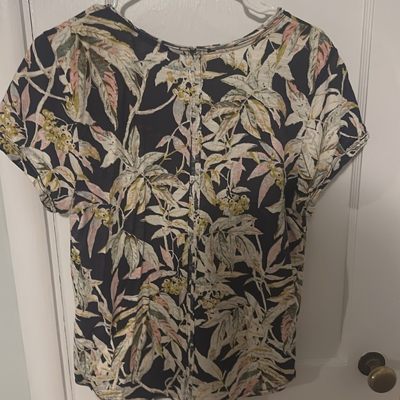 Floral print v-neck tee from Anthropologie - Picture 3 of 3